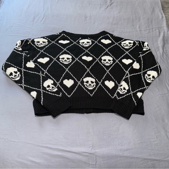 No Boundaries - Women’s - Button Up - Skull - Sweater - Picture 5 of 6